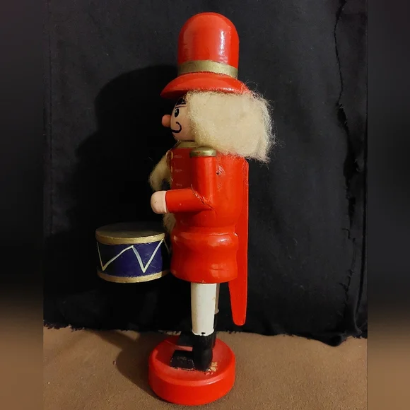 Vintage 9 inch Tall Drummer Nutcracker Figurine - Picture 12 of 13